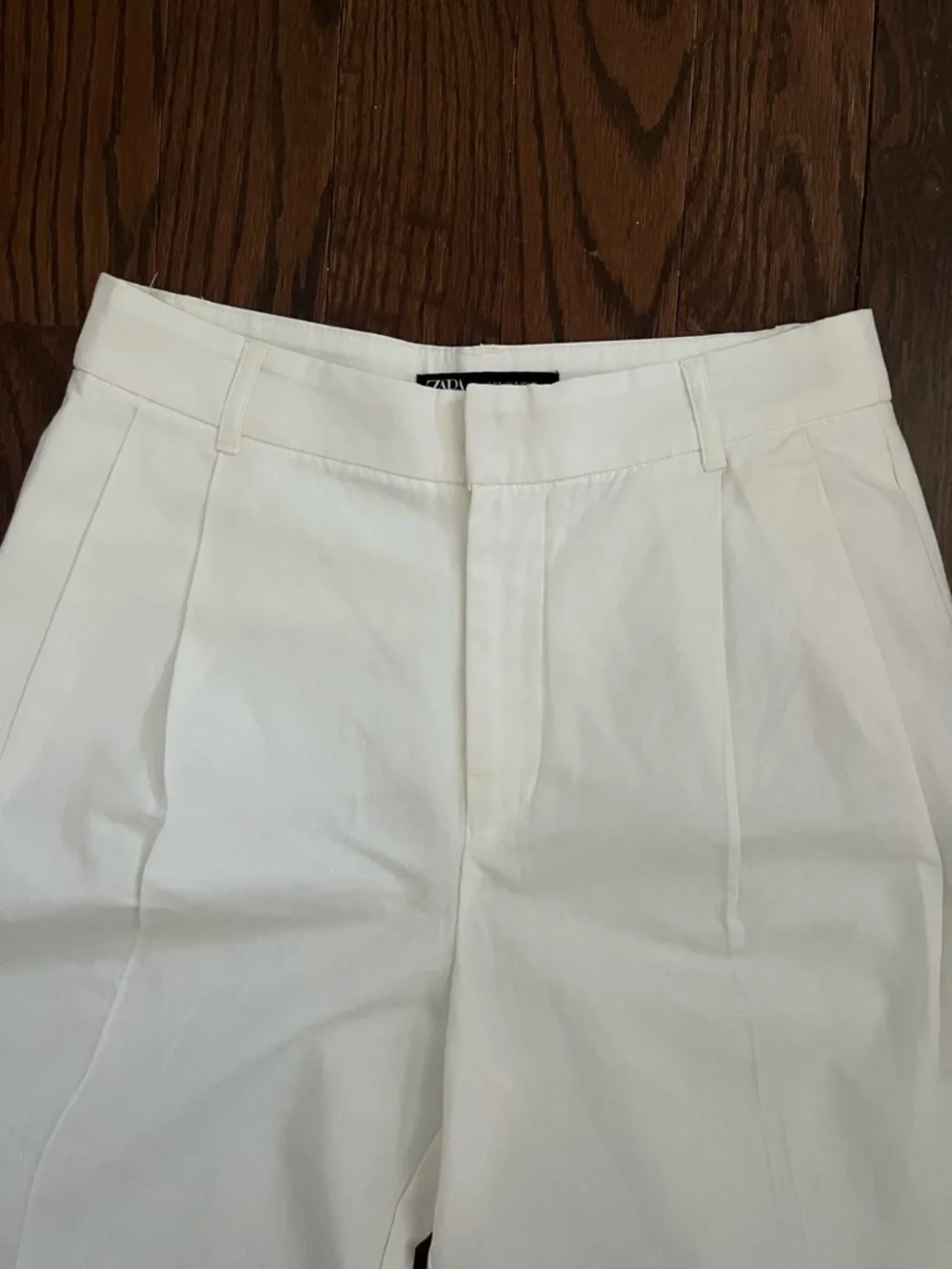 Zara Pleated High-Waist Wide-Leg Trousers - Picture 2 of 4